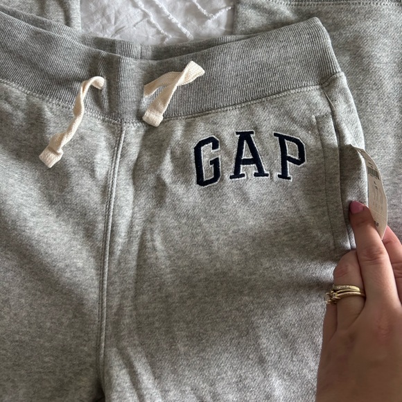 Gap Kids Boys XL Warm Logo Fleece Sweatpants Joggers Heather Gray NWT - Picture 4 of 6